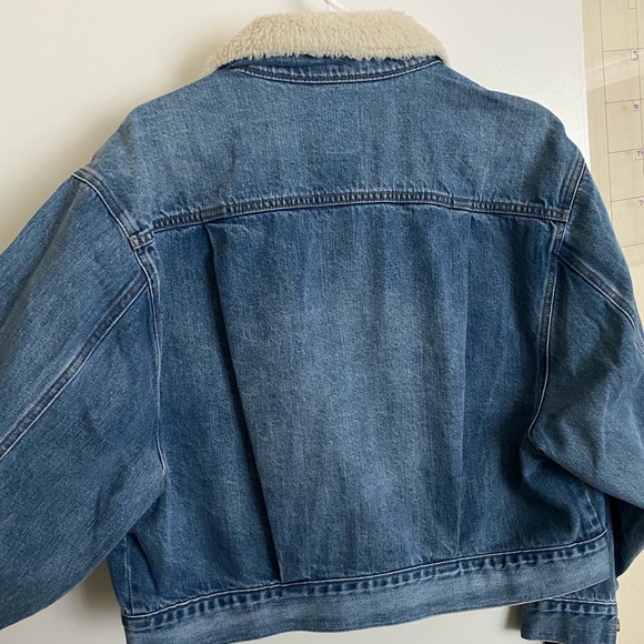 L Gap Jean Oversized Jean Jacket - Picture 2 of 3